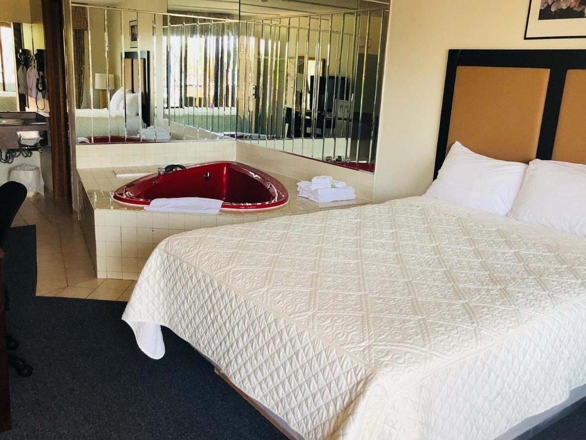 6032 Persepolis Inn 尼亚加拉瀑布城 外观 照片