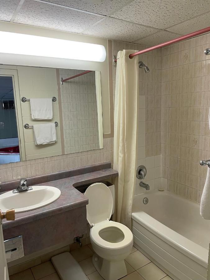 6032 Persepolis Inn 尼亚加拉瀑布城 外观 照片